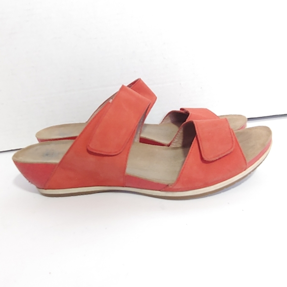Dansko Shoes - Dansko Vienna tomato milled Nubuck sandal